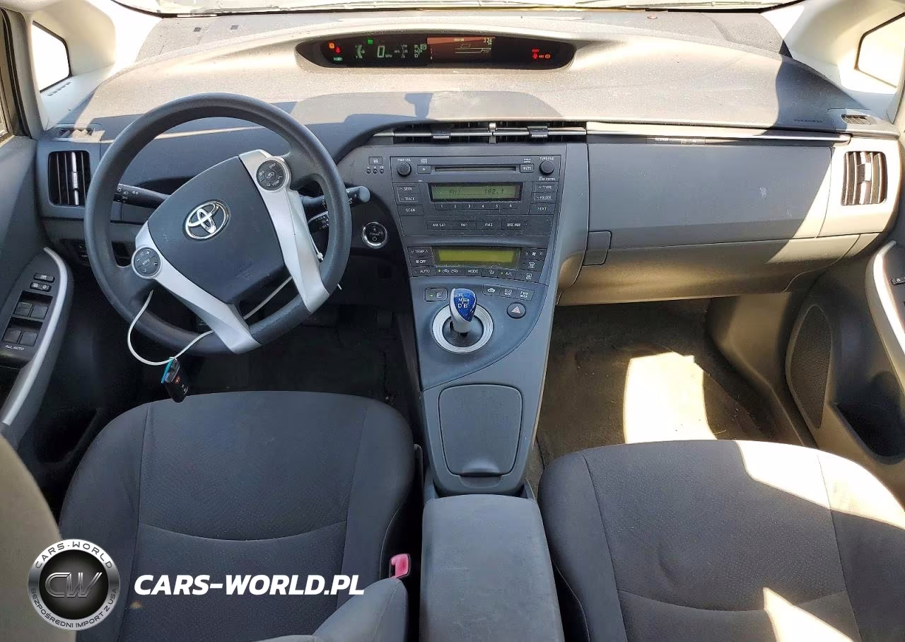 2011 Toyota Prius Two VIN:JTDKN3DU2B1364734 - 8