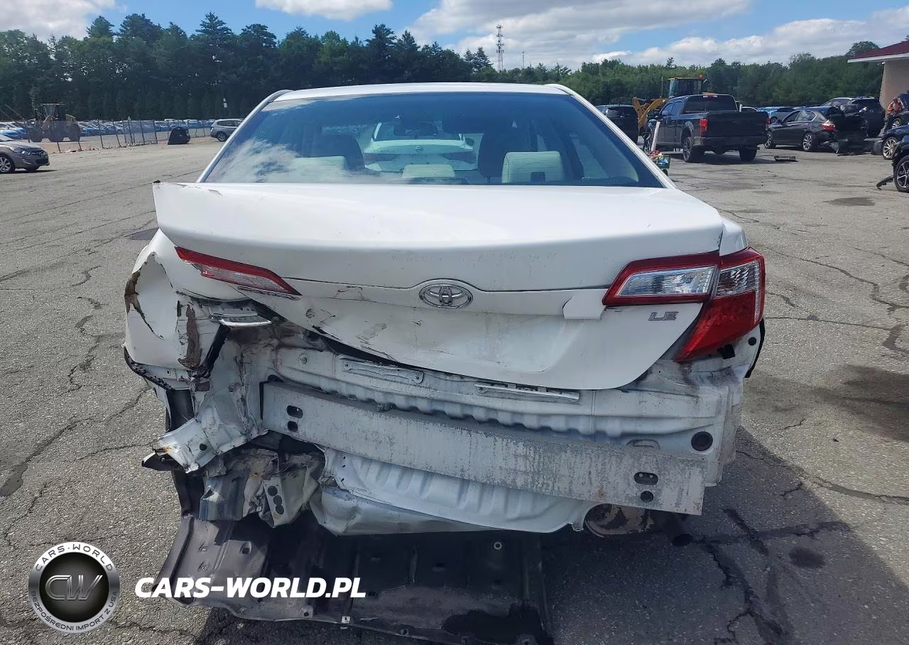 2014 Toyota Camry Le VIN:4T4BF1FK5ER388401 - 6