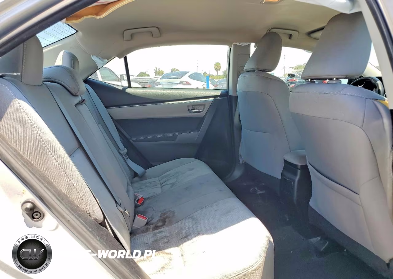 2016 Toyota Corolla Le VIN:5YFBURHE5GP562803 - 10