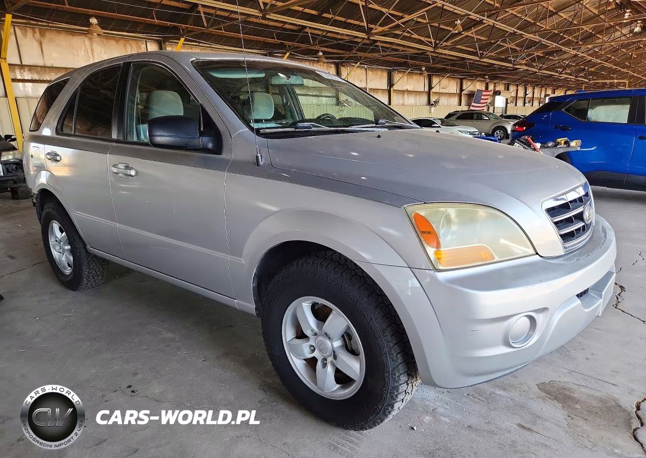 2008 Kia Sorento Base VIN:KNDJD735285811919 - 4