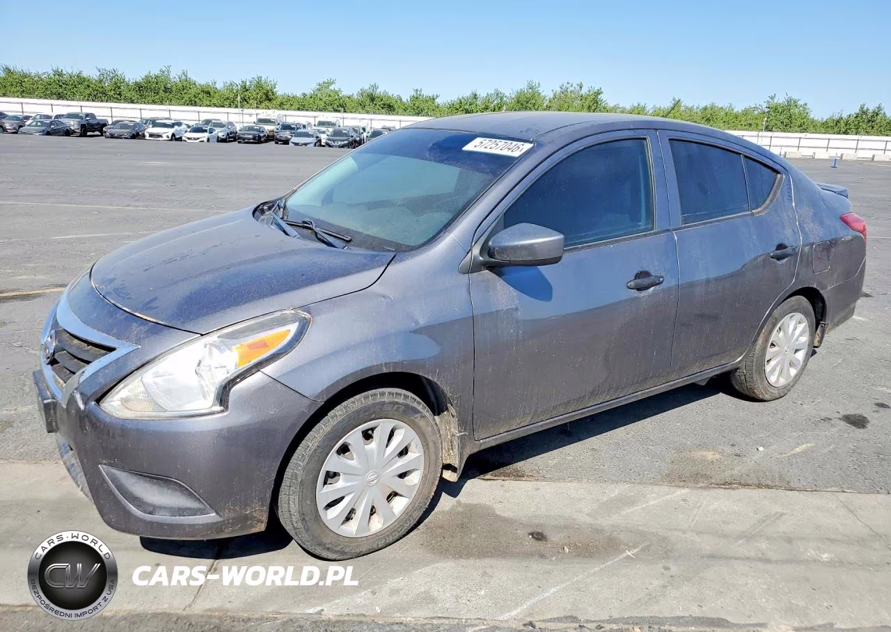 2019 Nissan Versa S Plus