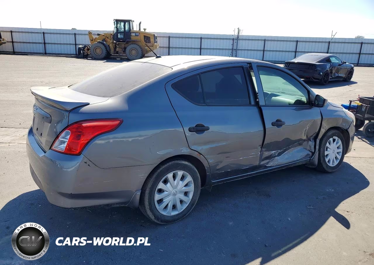 2019 Nissan Versa S Plus VIN:3N1CN7AP3KL817992 - 3