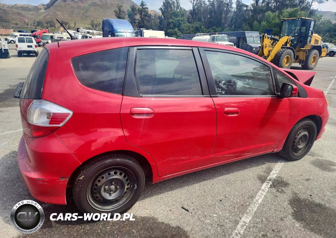 2012 Honda Fit VIN:JHMGE8H37CC038923 - 3