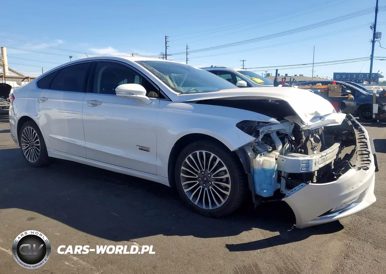 2018 Ford Fusion Titanium VIN:3FA6P0SU9JR110316 - 4