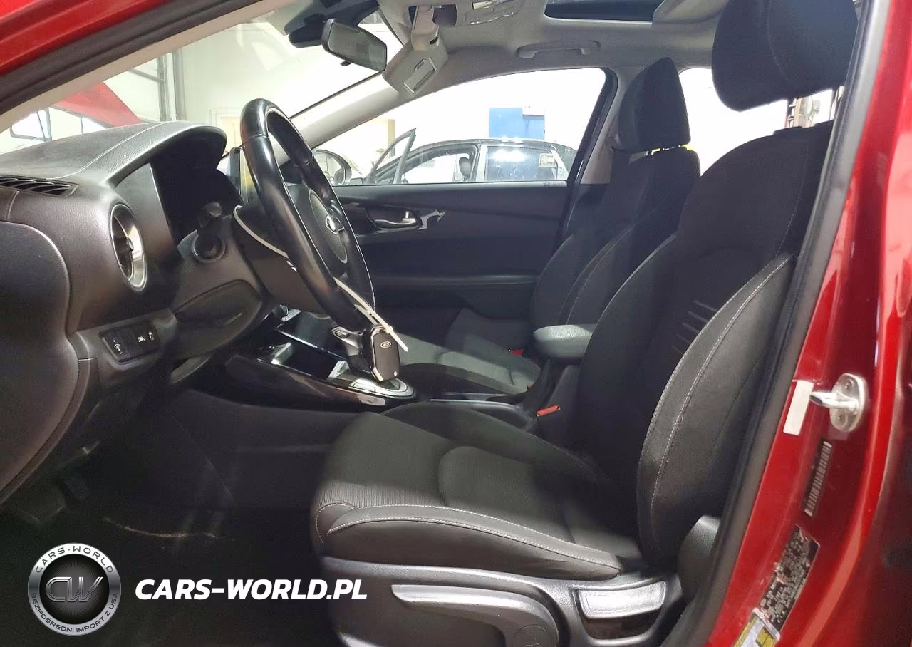 2019 Kia Forte S VIN:3KPF34AD5KE027649 - 7