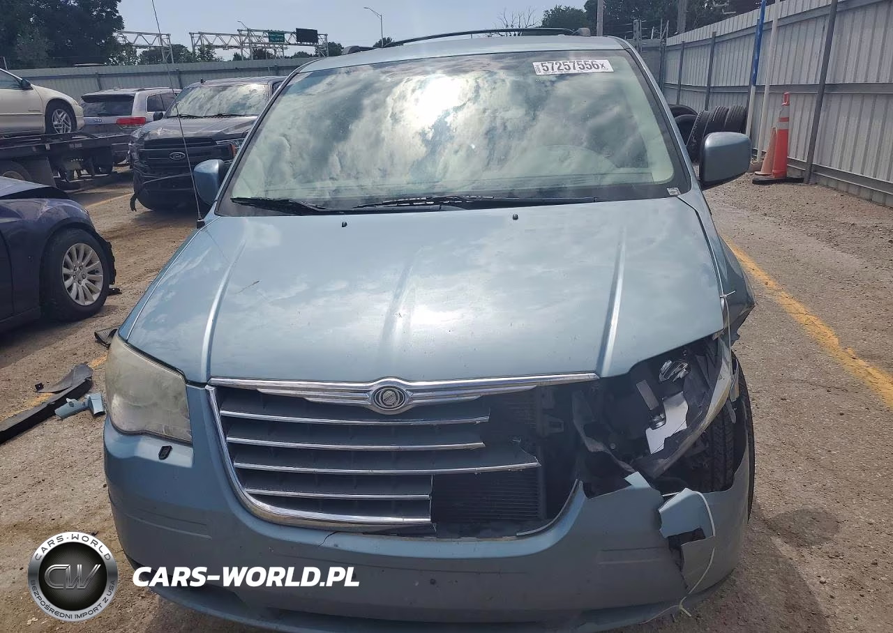 2010 Chrysler Town & Country Touring VIN:2A4RR5DX8AR353301 - 5