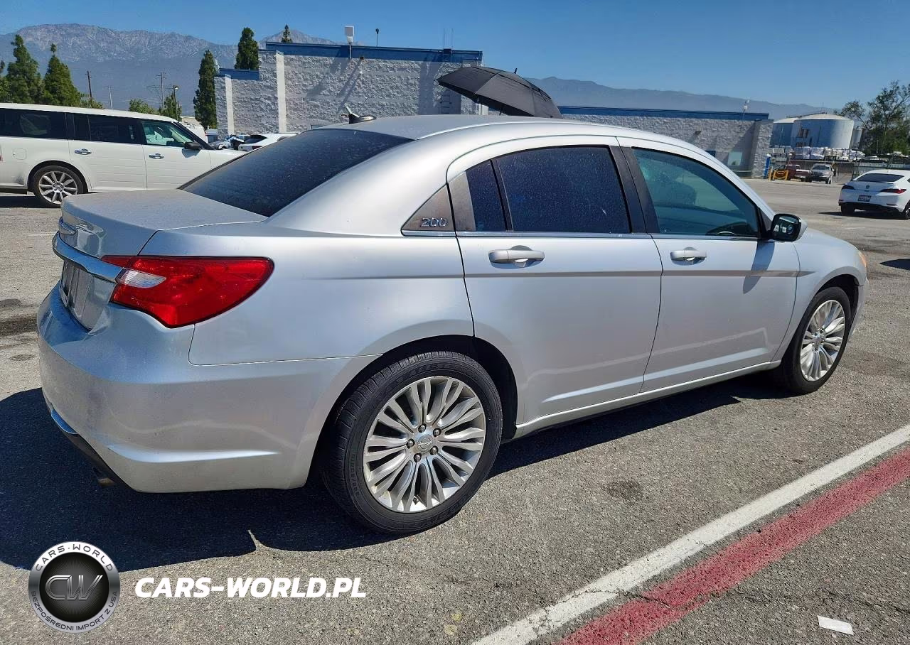 2012 Chrysler 200 Lx VIN:1C3CCBAB9CN100318 - 3