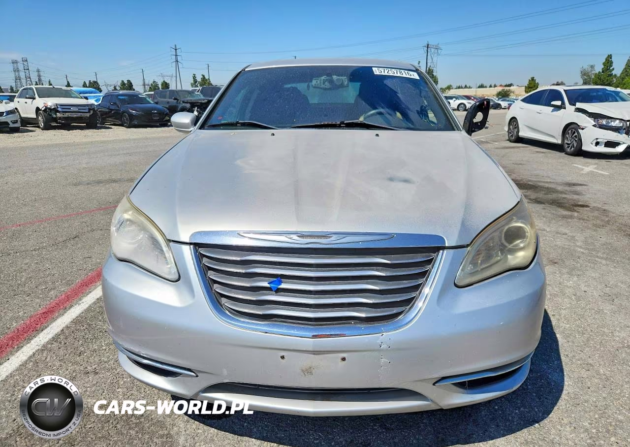 2012 Chrysler 200 Lx VIN:1C3CCBAB9CN100318 - 5
