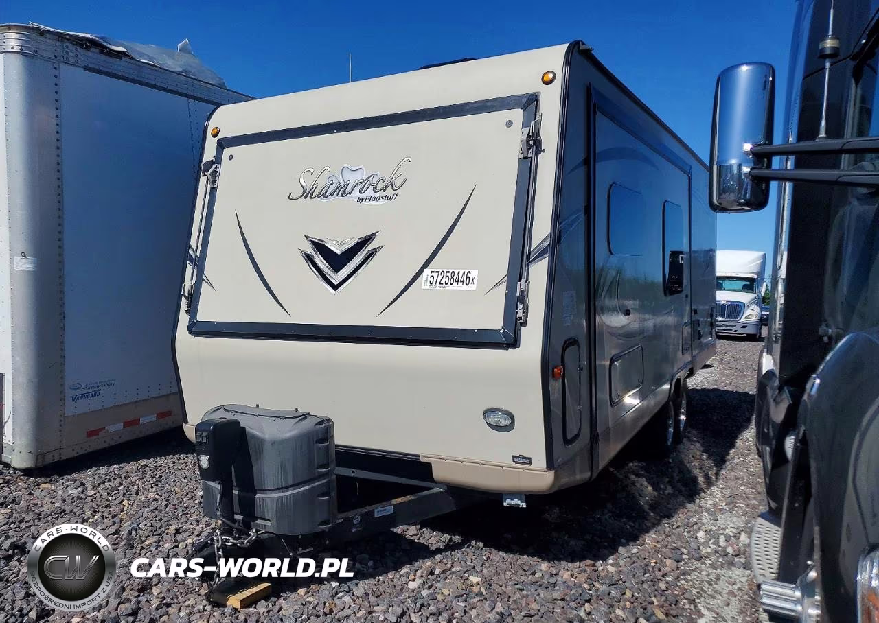 2018 Flagstaff Shamrock VIN:4X4TFLY23JZ153630 - 2