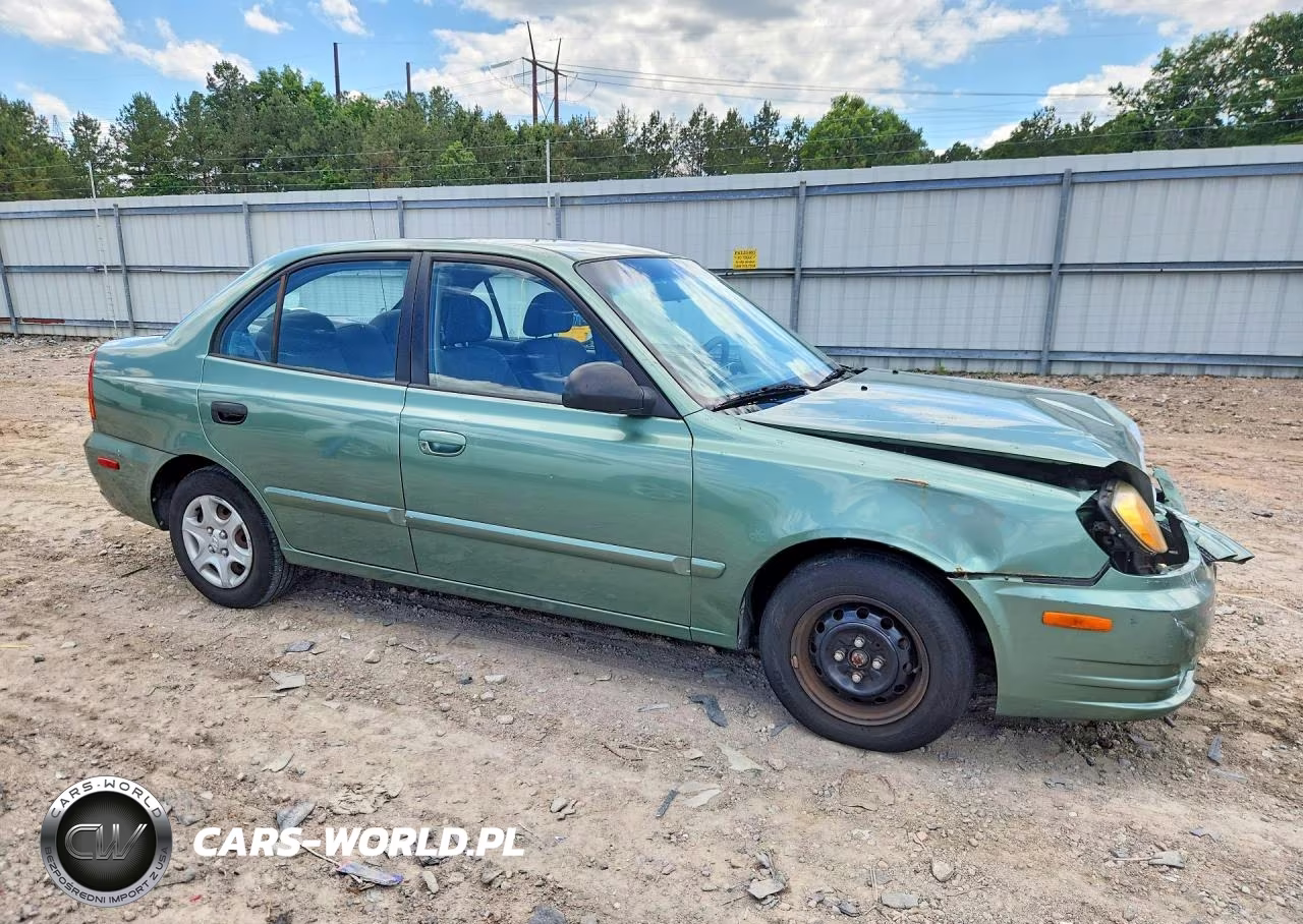 2005 Hyundai Accent Gl VIN:KMHCG45C35U622607 - 4
