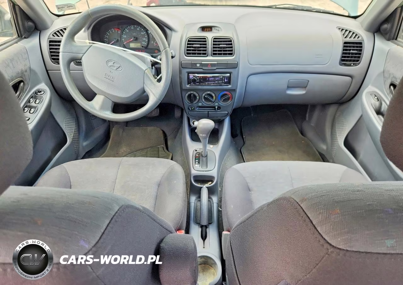 2005 Hyundai Accent Gl VIN:KMHCG45C35U622607 - 8