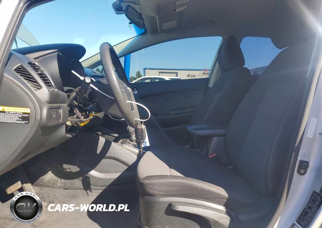 2018 Kia Forte Lx VIN:3KPFL4A79JE178115 - 7