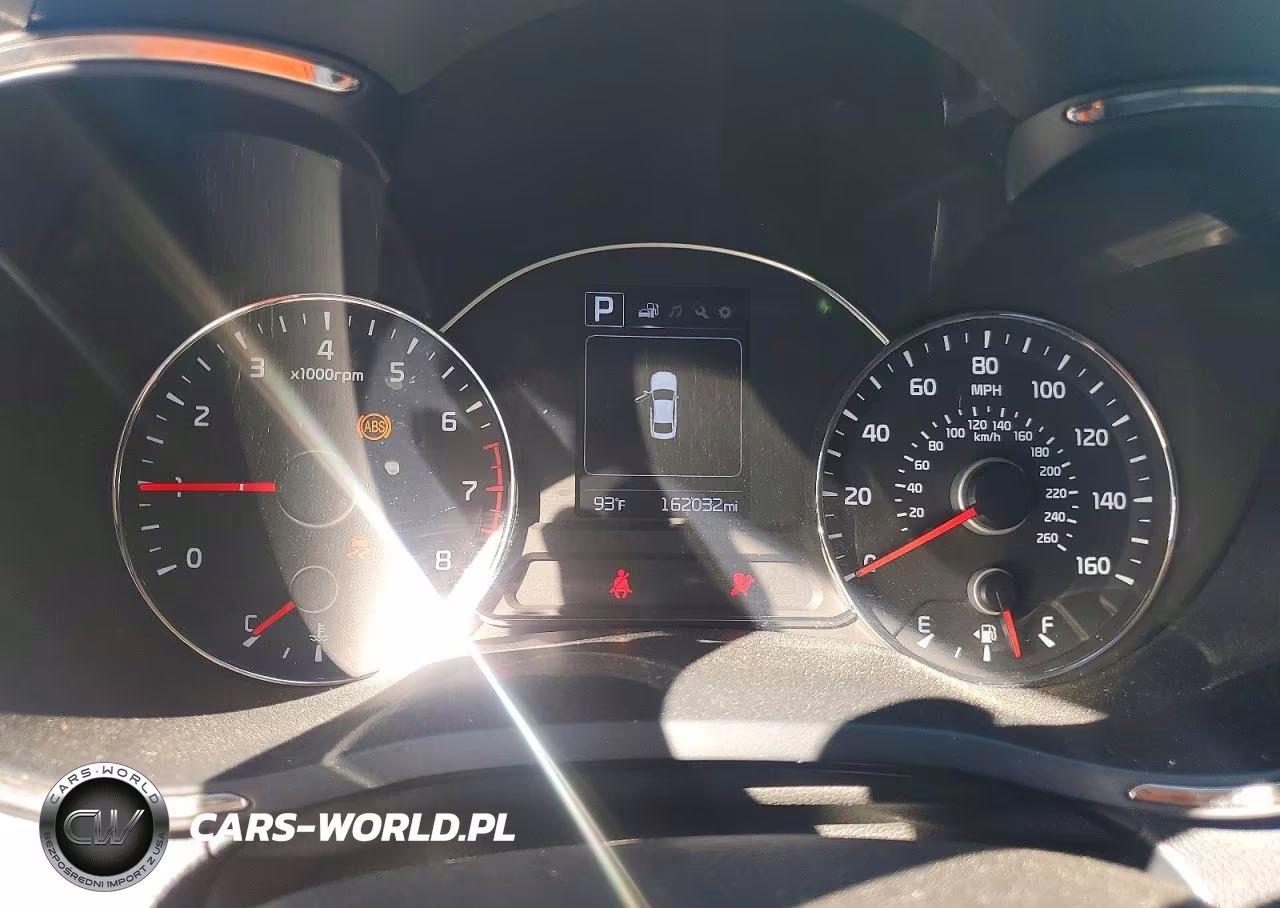 2018 Kia Forte Lx VIN:3KPFL4A79JE178115 - 9