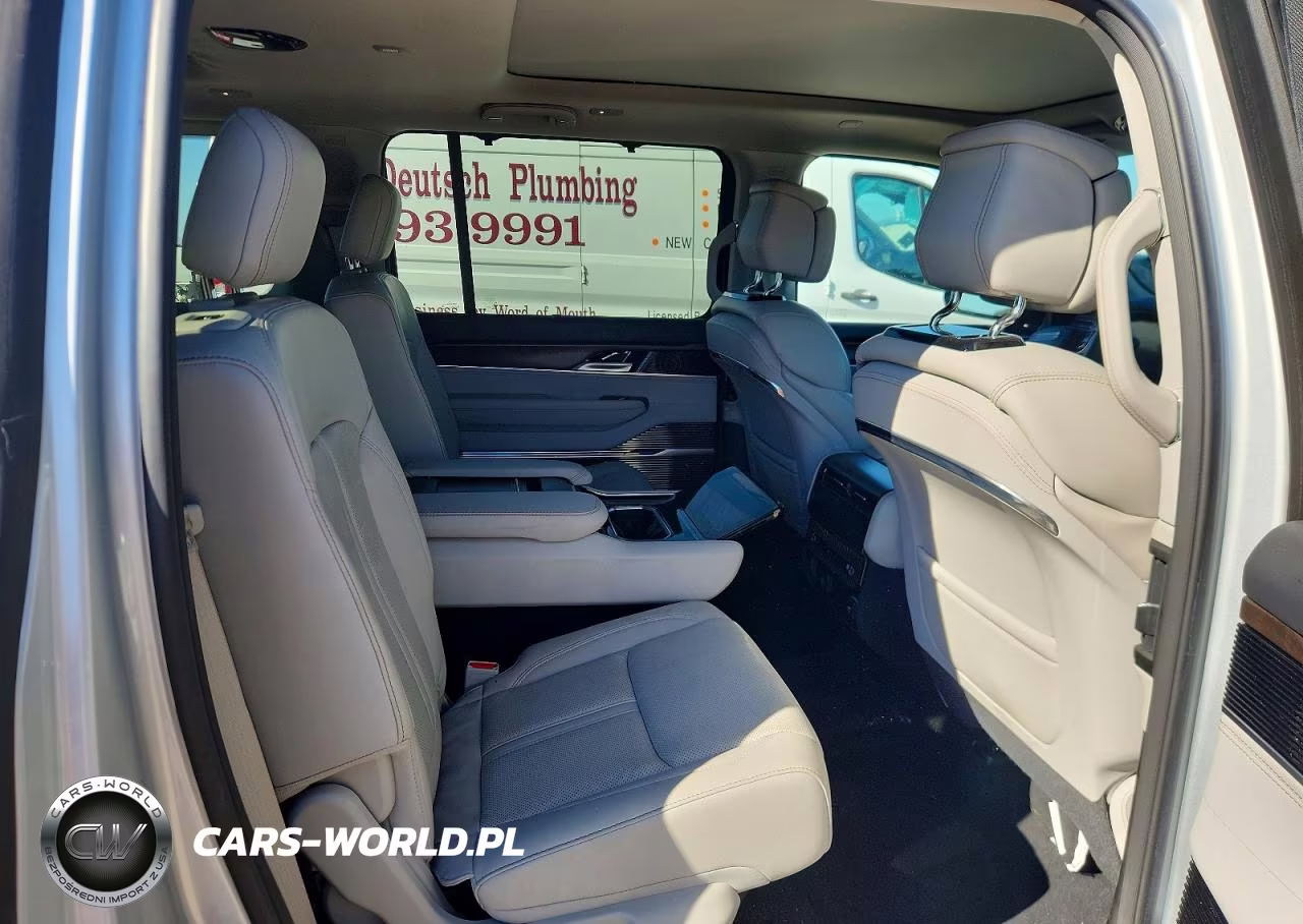 2023 Jeep Grand Wagoneer Series I VIN:1C4SJVEJ5PS521315 - 11