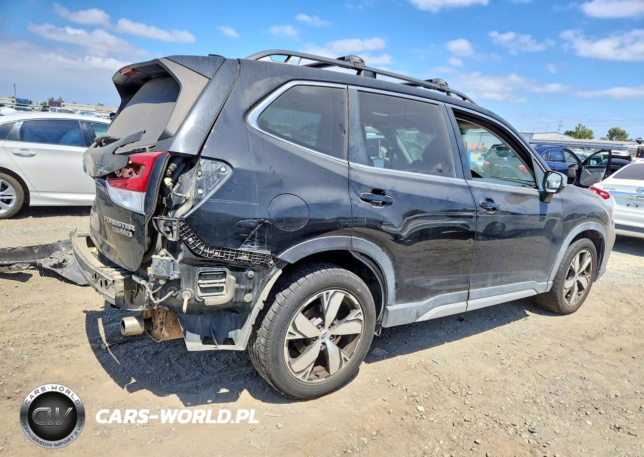 2020 Subaru Forester Touring VIN:JF2SKAXCXLH464977 - 3