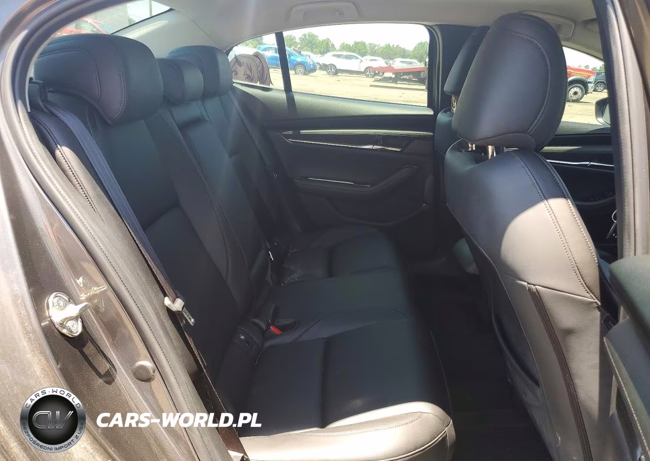2019 Mazda 3 Preferred Plus VIN:JM1BPACLXK1108087 - 10