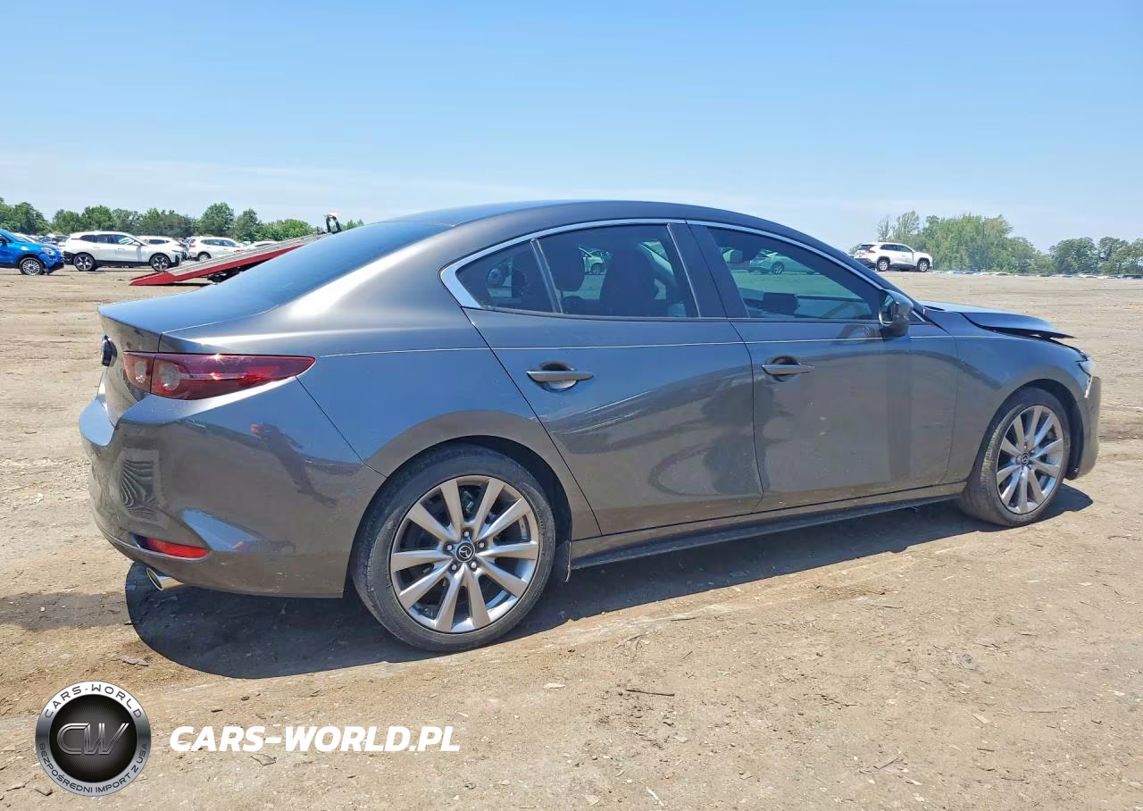 2019 Mazda 3 Preferred Plus VIN:JM1BPACLXK1108087 - 3