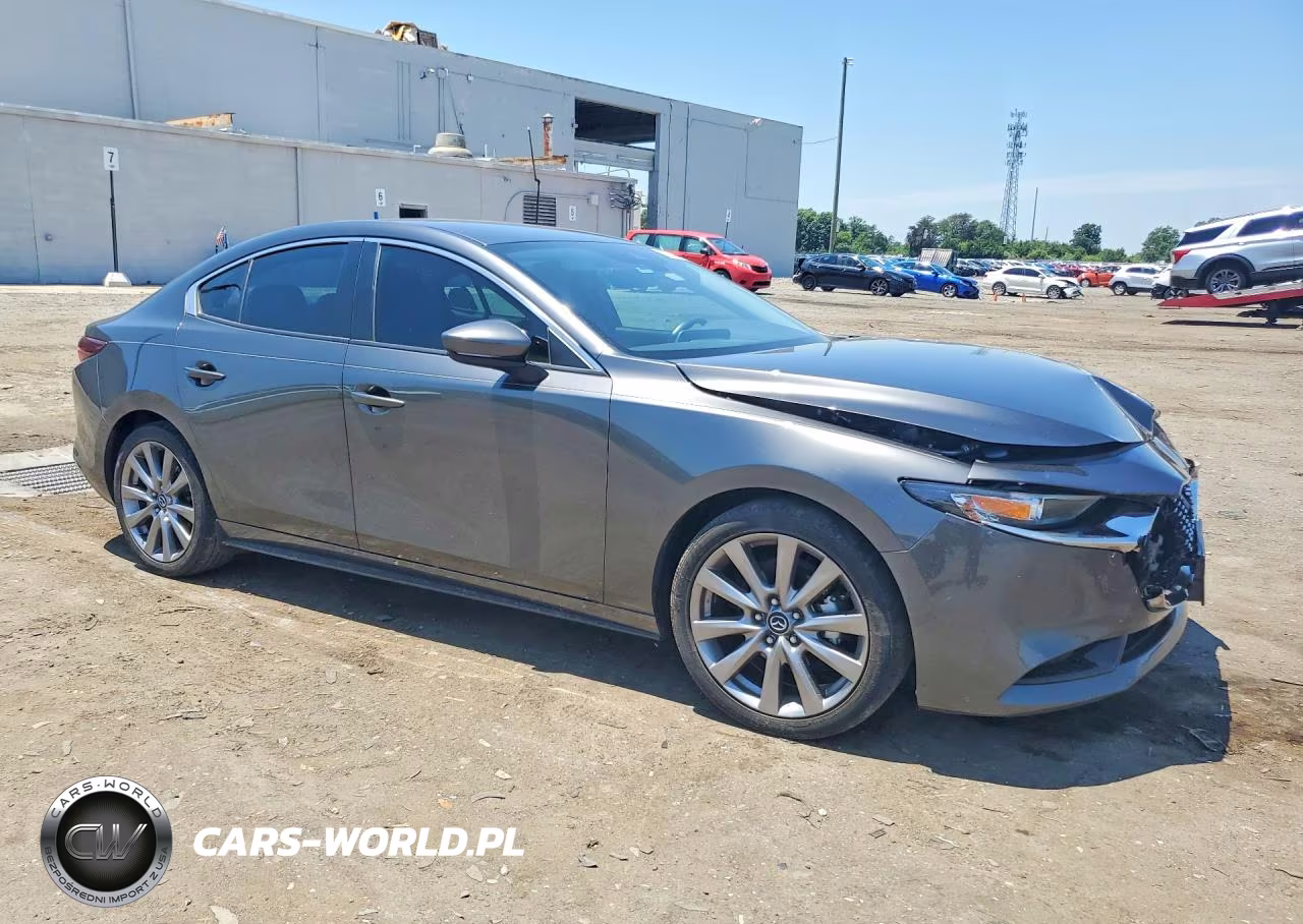 2019 Mazda 3 Preferred Plus VIN:JM1BPACLXK1108087 - 4