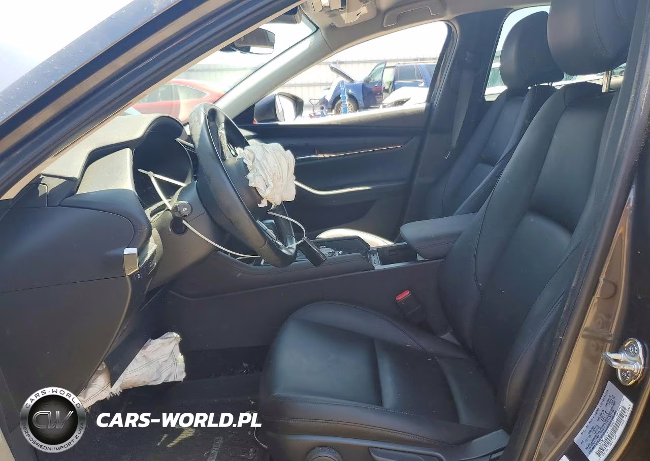 2019 Mazda 3 Preferred Plus VIN:JM1BPACLXK1108087 - 7