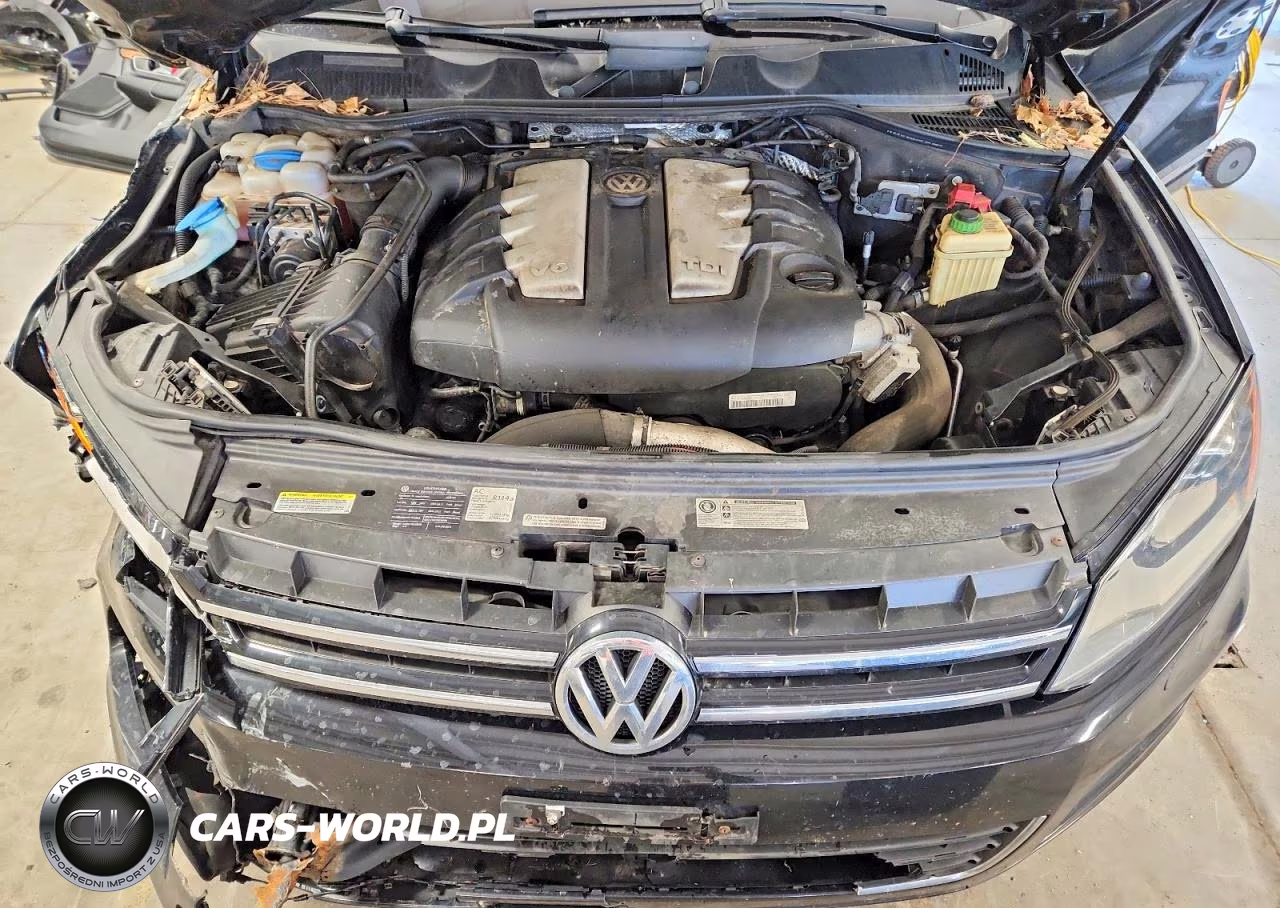 2012 Volkswagen Touareg V6 Tdi VIN:WVGEK9BPXCD010395 - 11