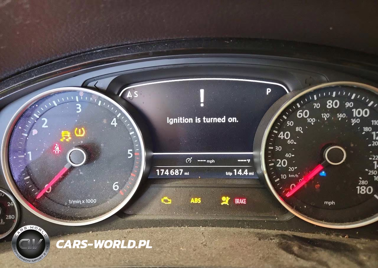 2012 Volkswagen Touareg V6 Tdi VIN:WVGEK9BPXCD010395 - 9