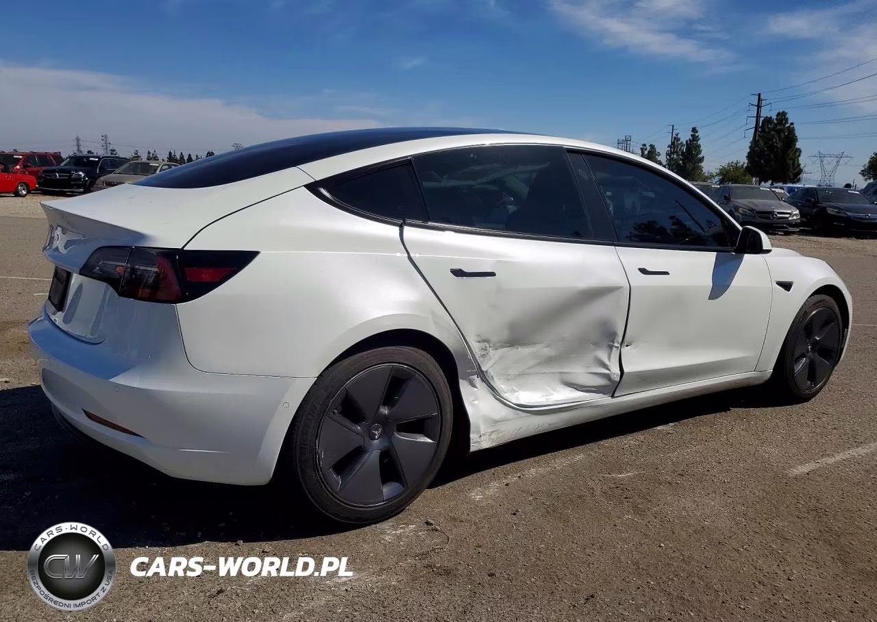 2022 Tesla Model 3 VIN:5YJ3E1EA3NF331458 - 3