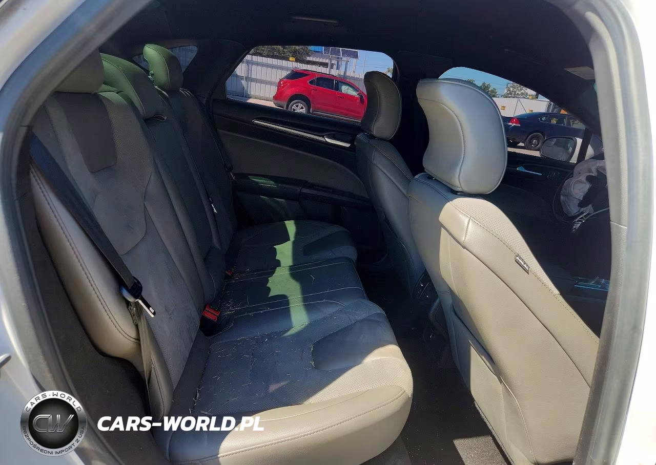 2018 Ford Fusion Sport VIN:3FA6P0VP6JR271115 - 10