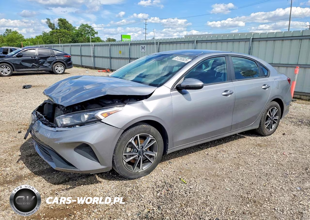 2024 Kia Forte Lxs – zdjęcie 1 z 12