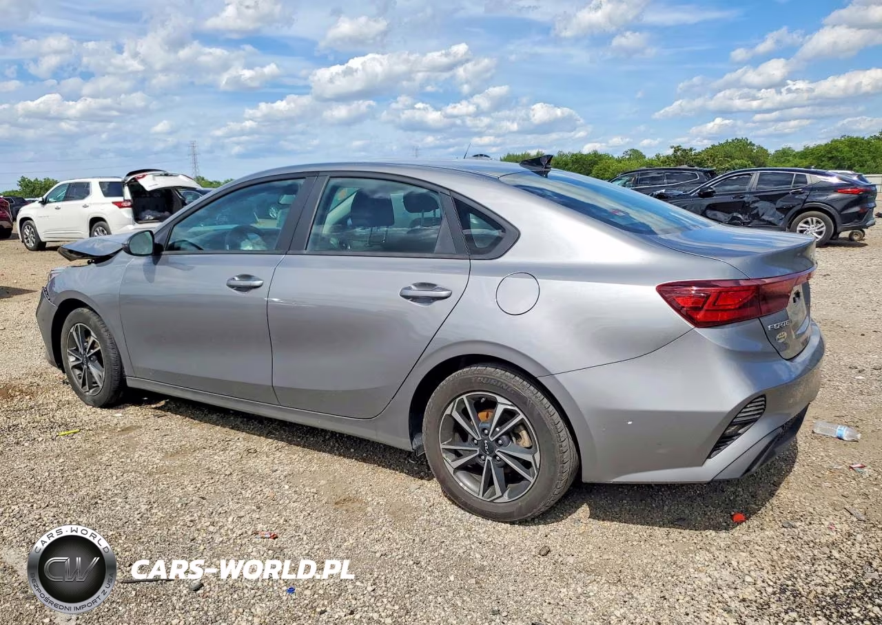 2024 Kia Forte Lxs VIN:3KPF24AD8RE715500 - 2