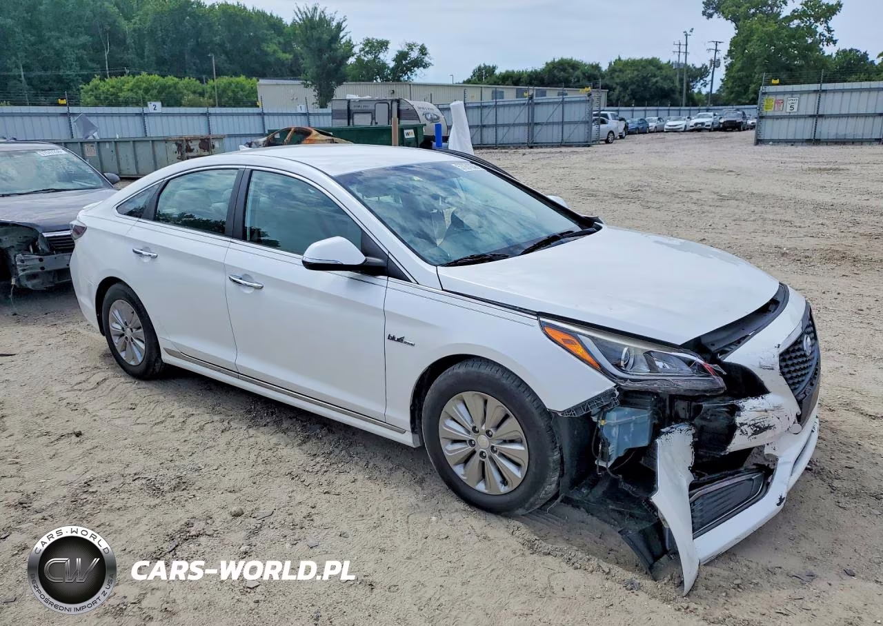 2016 Hyundai Sonata Hybrid Se VIN:KMHE24L14GA040691 - 4