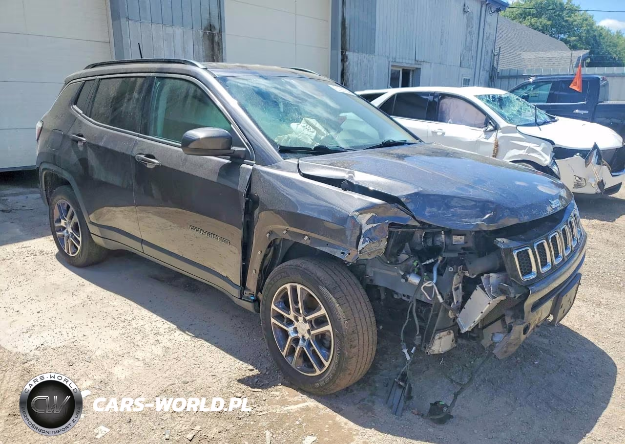 2018 Jeep Compass Latitude VIN:3C4NJDBB7JT201780 - 4