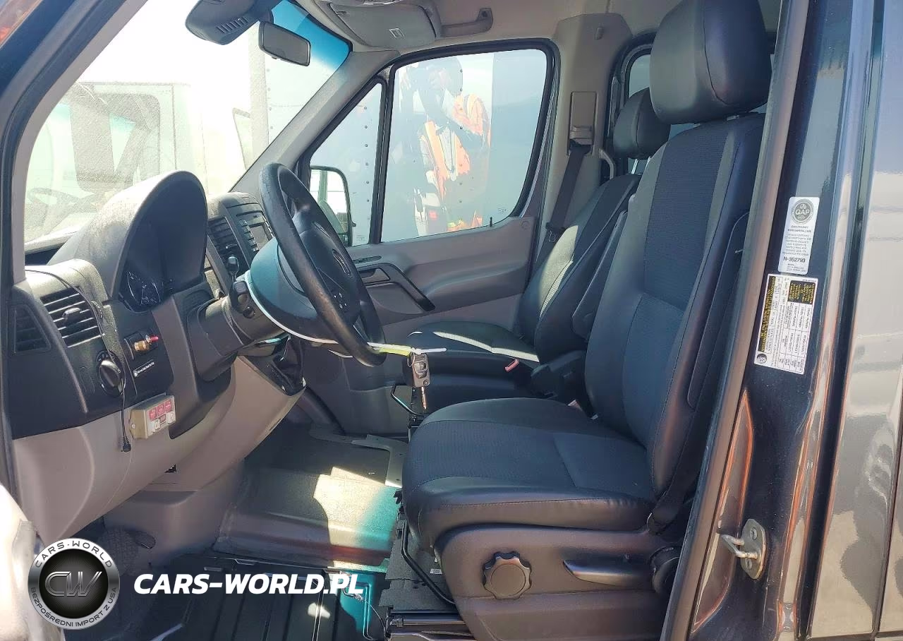 2014 Mercedes Benz Sprinter Delivery Van VIN:WDZPE7DC2E5904052 - 7