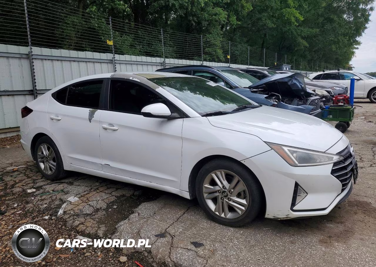 2019 Hyundai Elantra Sel VIN:5NPD84LF5KH416987 - 4