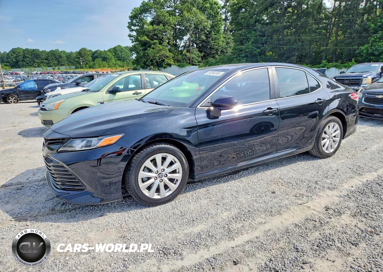 2019 Toyota Camry Le – zdjęcie 1 z 12