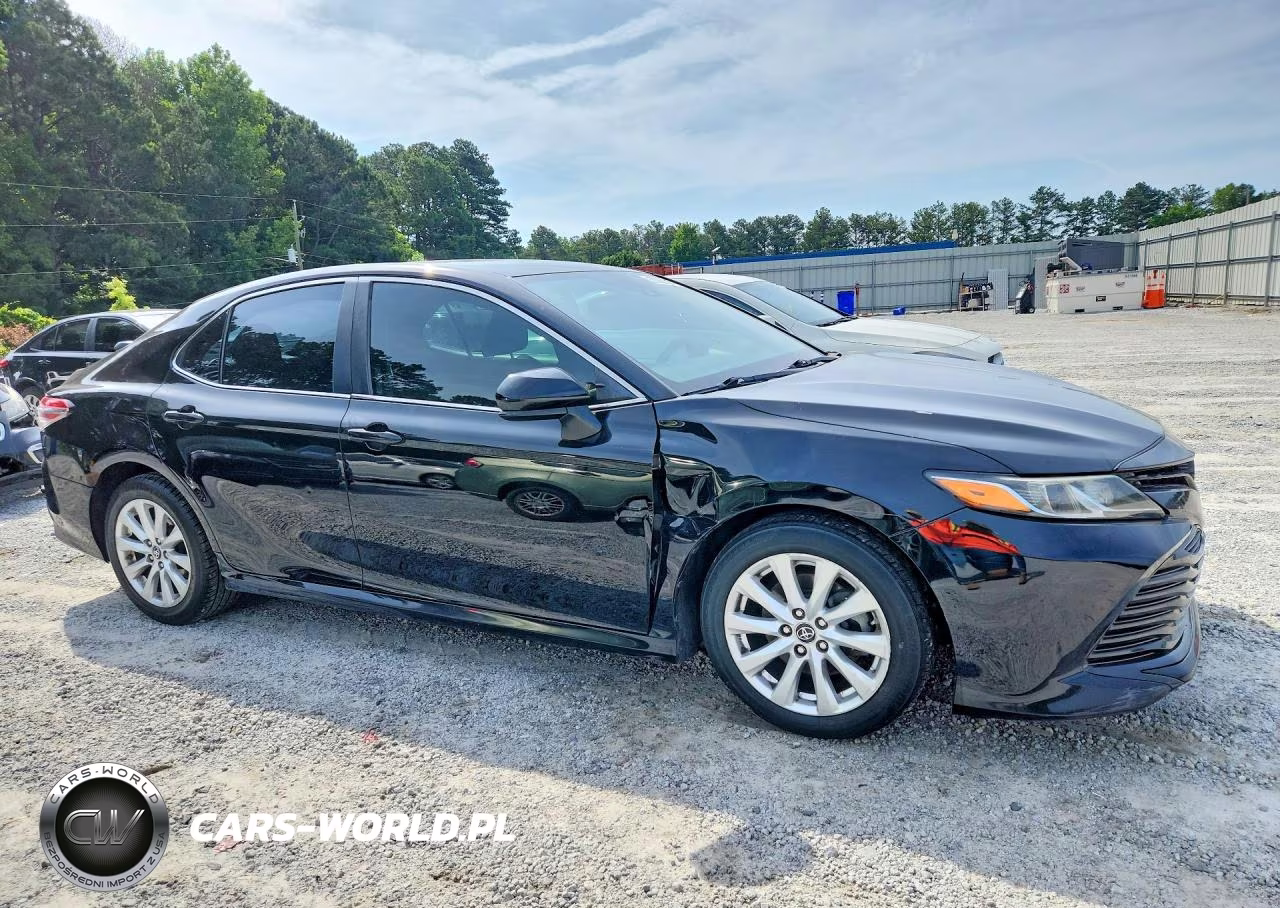 2019 Toyota Camry Le VIN:4T1B11HK8KU251468 - 4