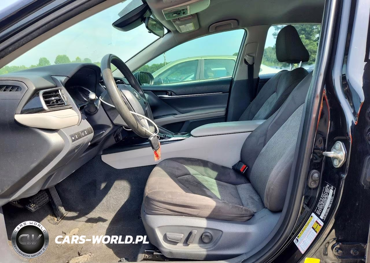 2019 Toyota Camry Le VIN:4T1B11HK8KU251468 - 7
