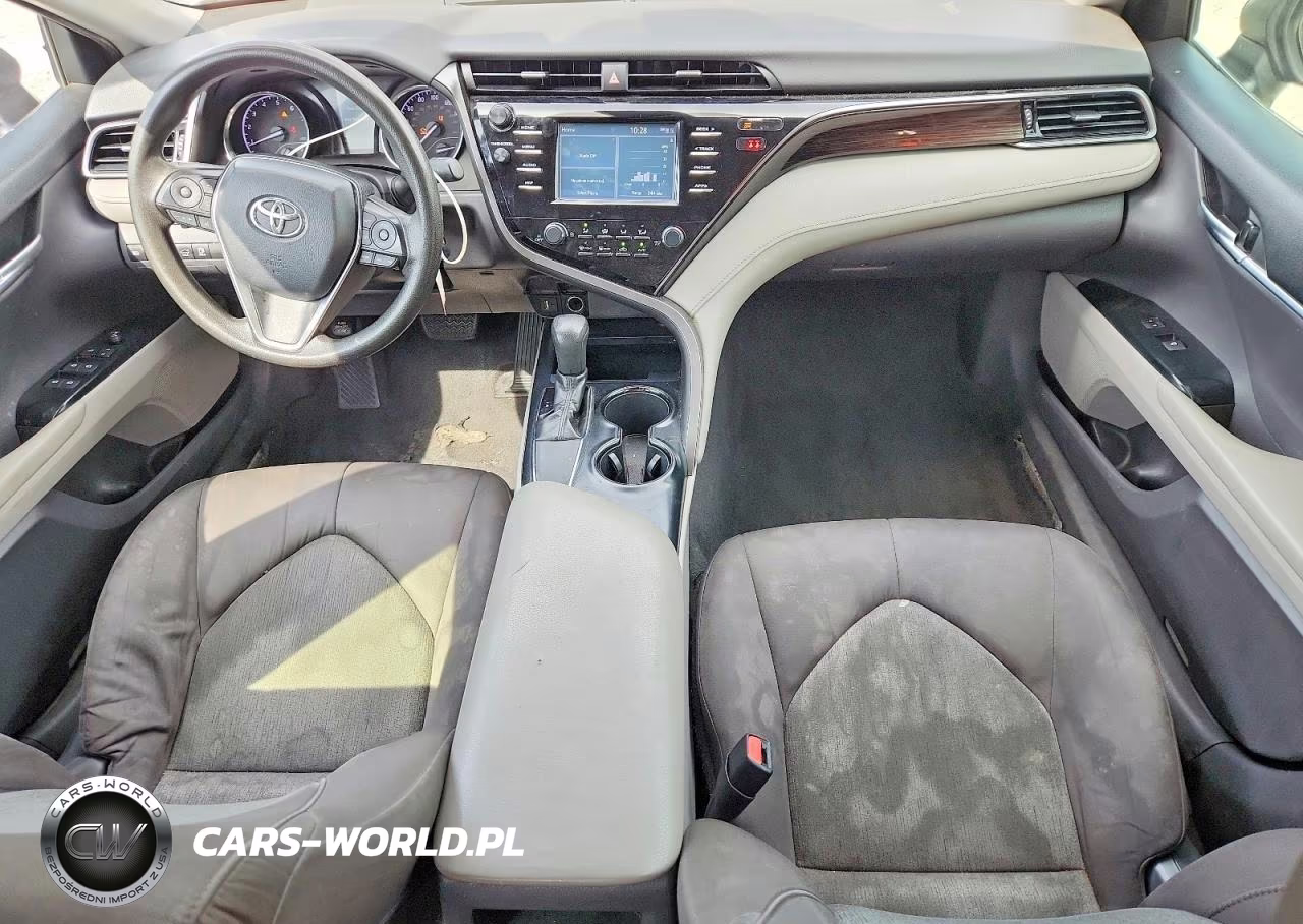 2019 Toyota Camry Le VIN:4T1B11HK8KU251468 - 8
