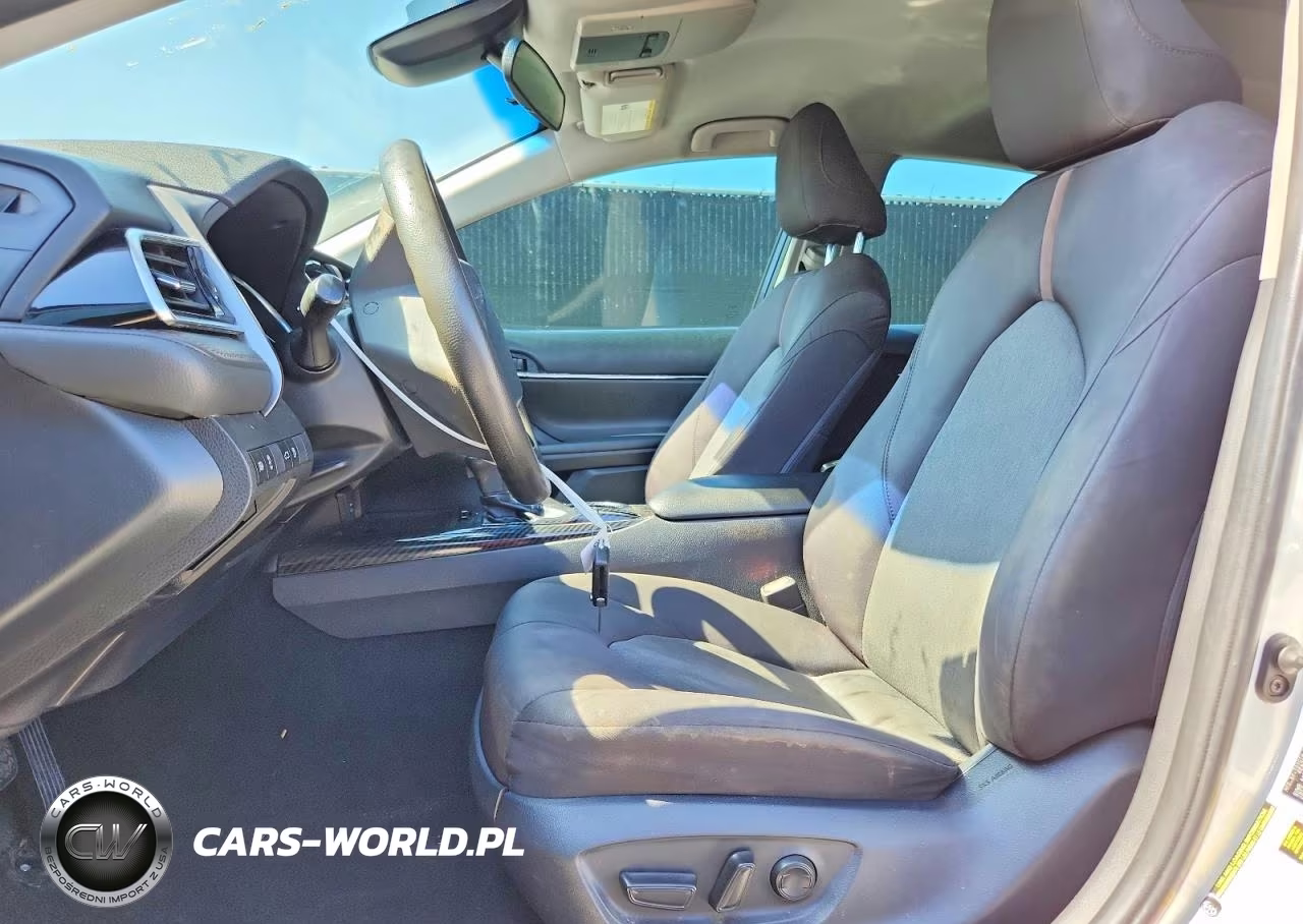 2018 Toyota Camry Le VIN:4T1B11HK3JU050432 - 7