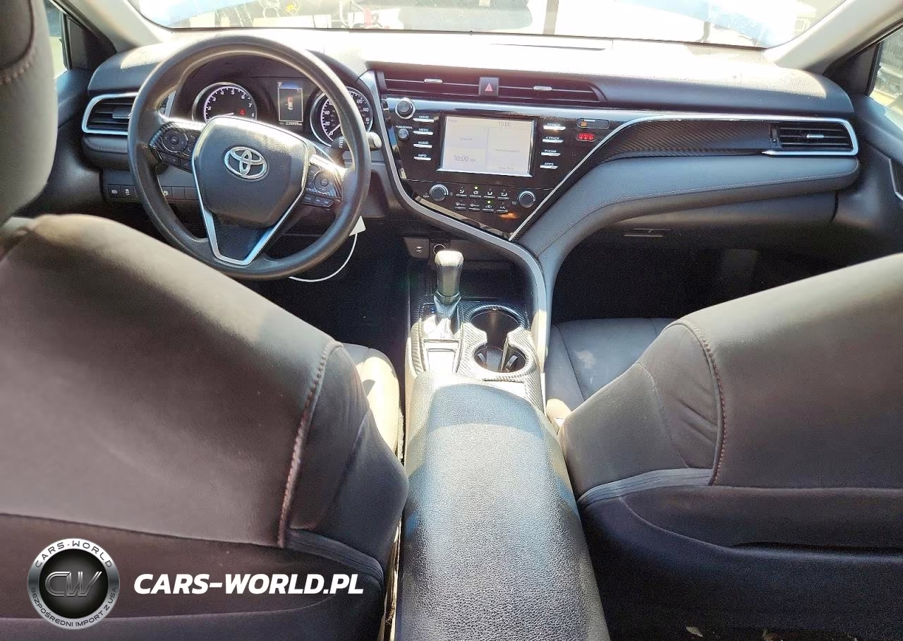 2018 Toyota Camry Le VIN:4T1B11HK3JU050432 - 8