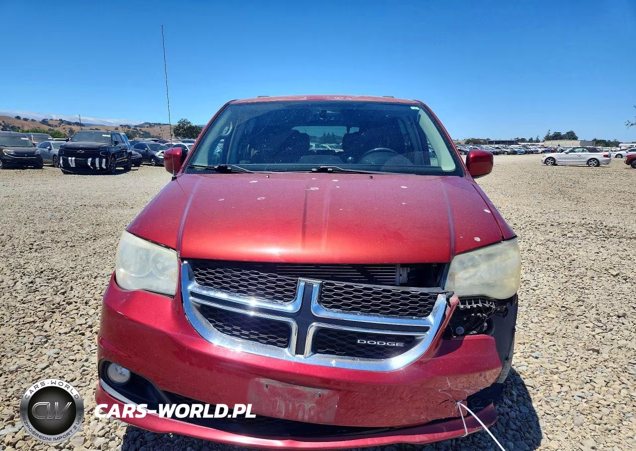 2011 Dodge Grand Caravan Crew VIN:2D4RN5DG5BR672290 - 5