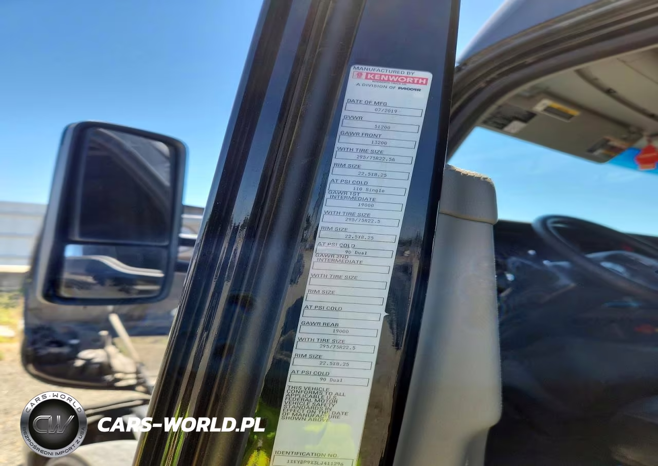 2020 Kenworth T680 Semi Truck VIN:1XKYDP9X3LJ411296 - 10