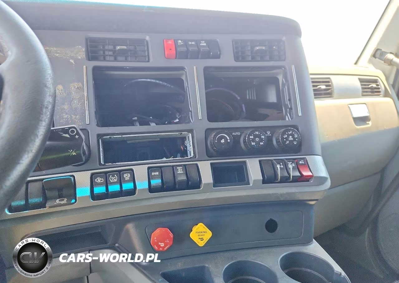 2020 Kenworth T680 Semi Truck VIN:1XKYDP9X3LJ411296 - 9