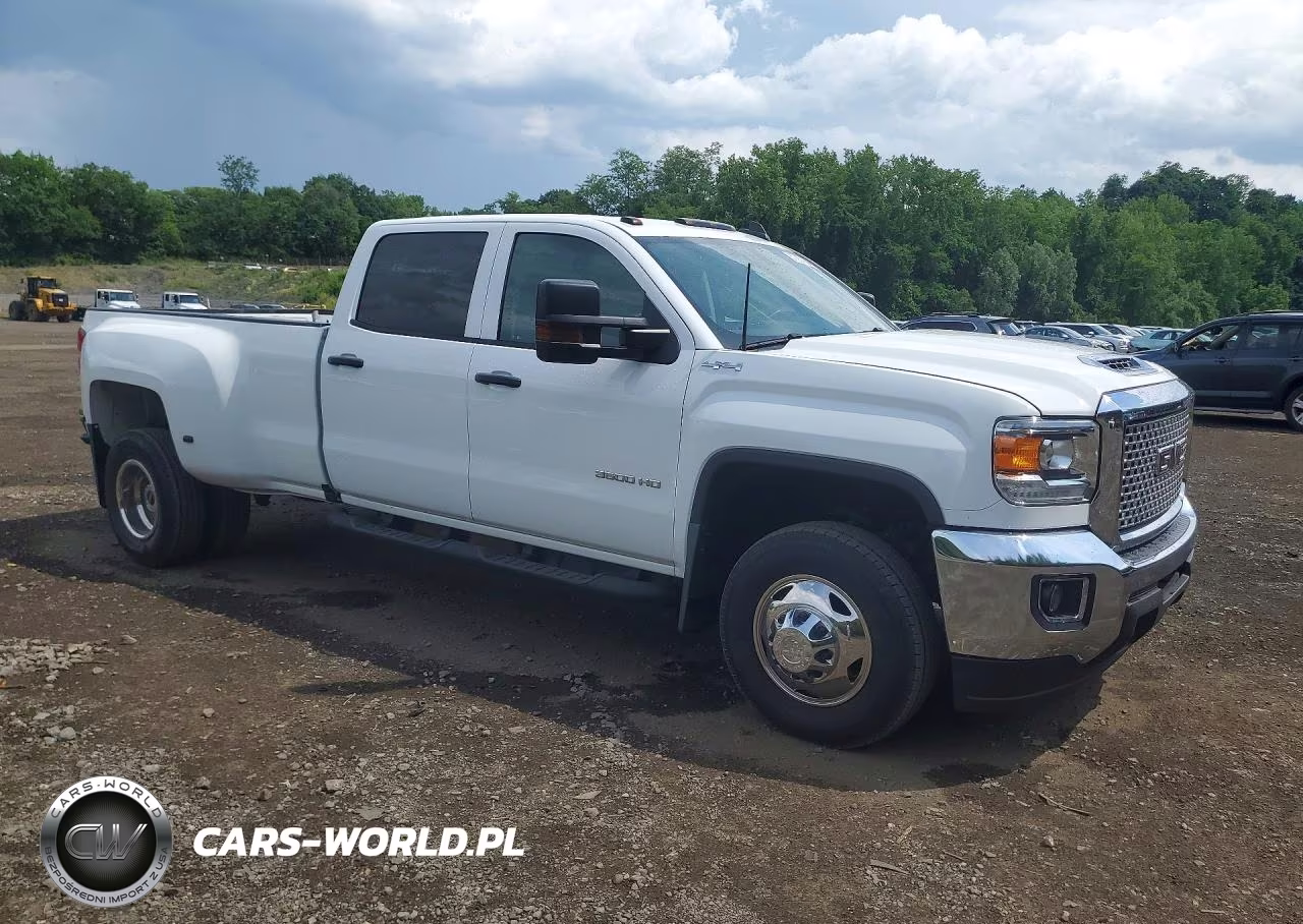 2018 GMC Sierra K3500 VIN:1GT42VCY2JF113134 - 4