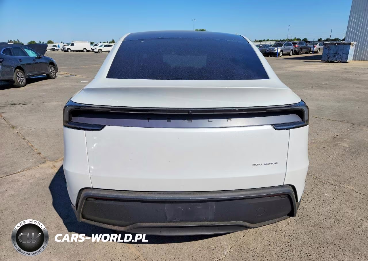 2026 Tesla Model Y VIN:7SAYGDEE1TF434253 - 6