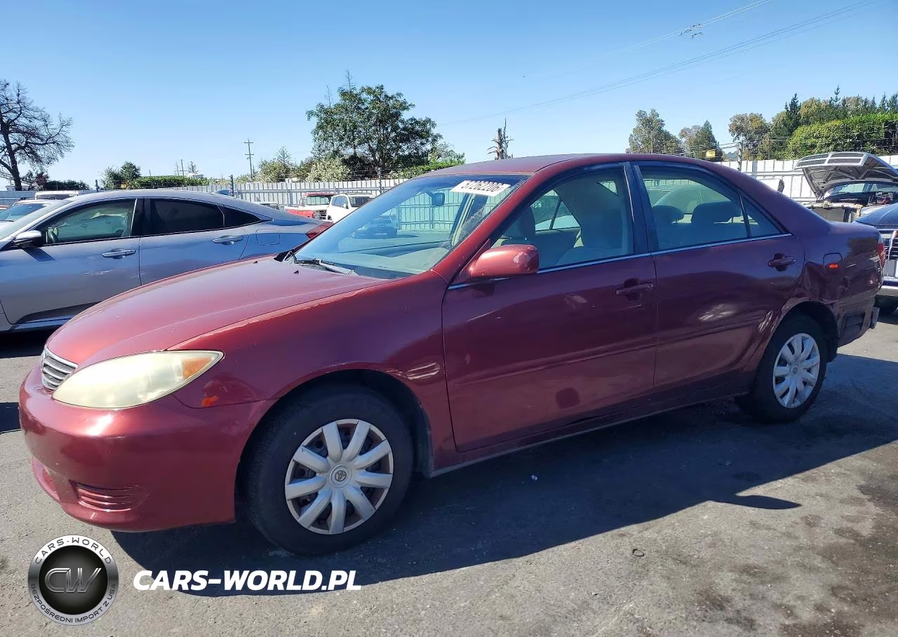 2005 Toyota Camry Le