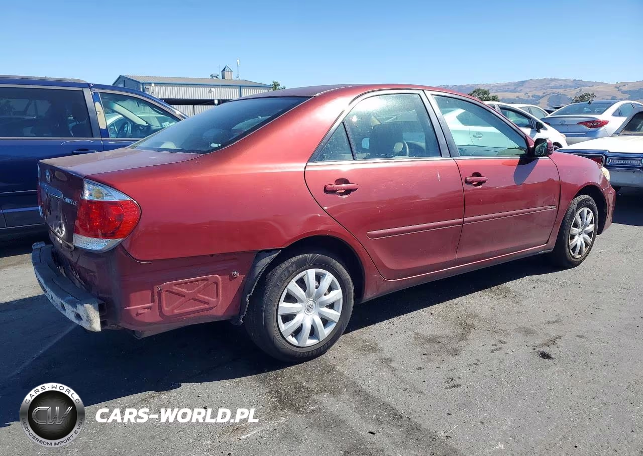 2005 Toyota Camry Le VIN:4T1BE30K35U081021 - 3