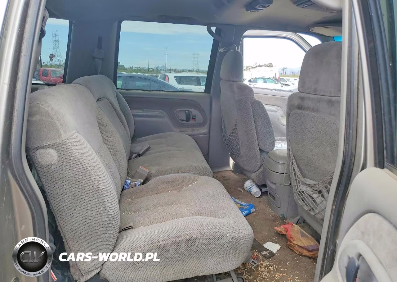 1999 Chevrolet Suburban K1500 VIN:3GNFK16R9XG232416 - 10