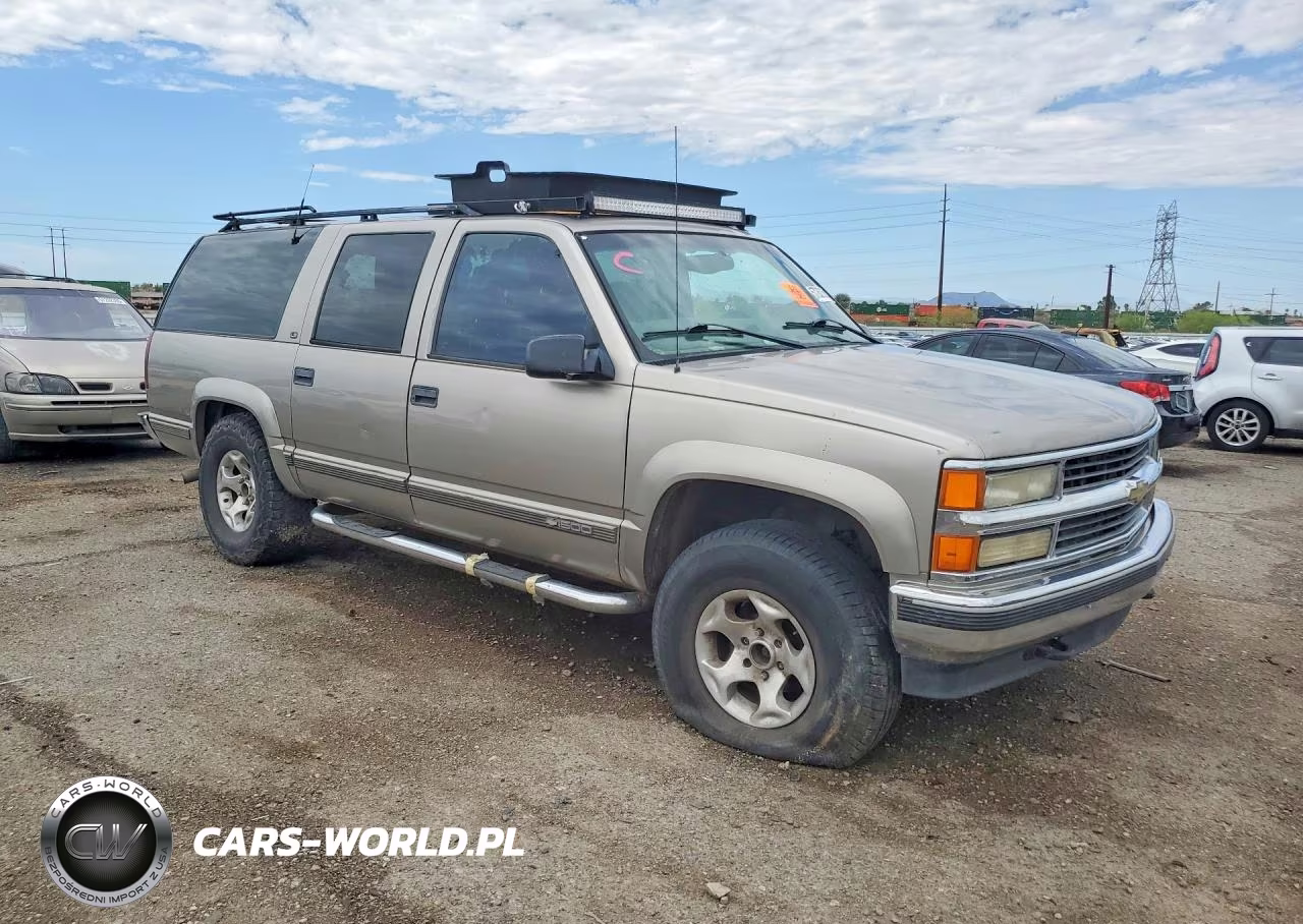 1999 Chevrolet Suburban K1500 VIN:3GNFK16R9XG232416 - 4