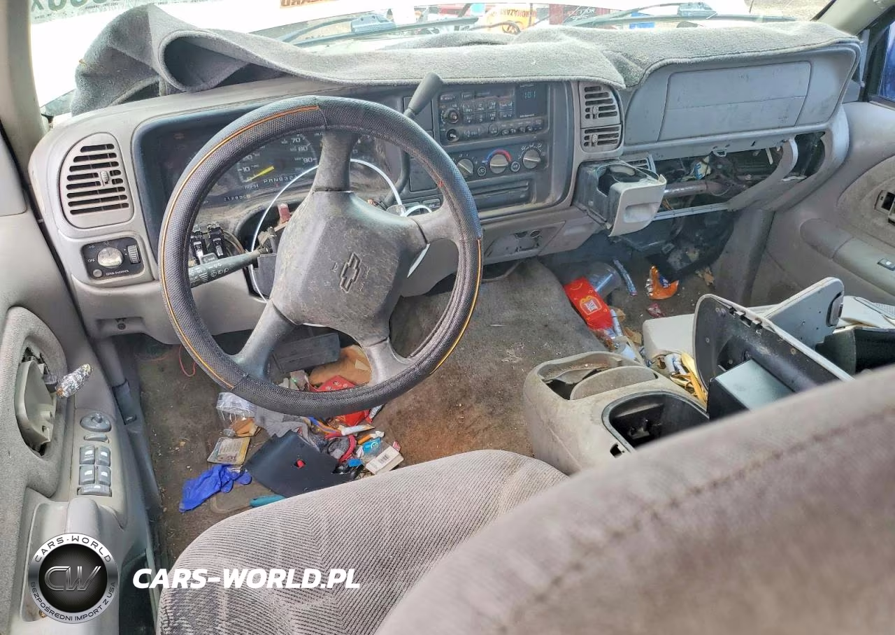 1999 Chevrolet Suburban K1500 VIN:3GNFK16R9XG232416 - 8