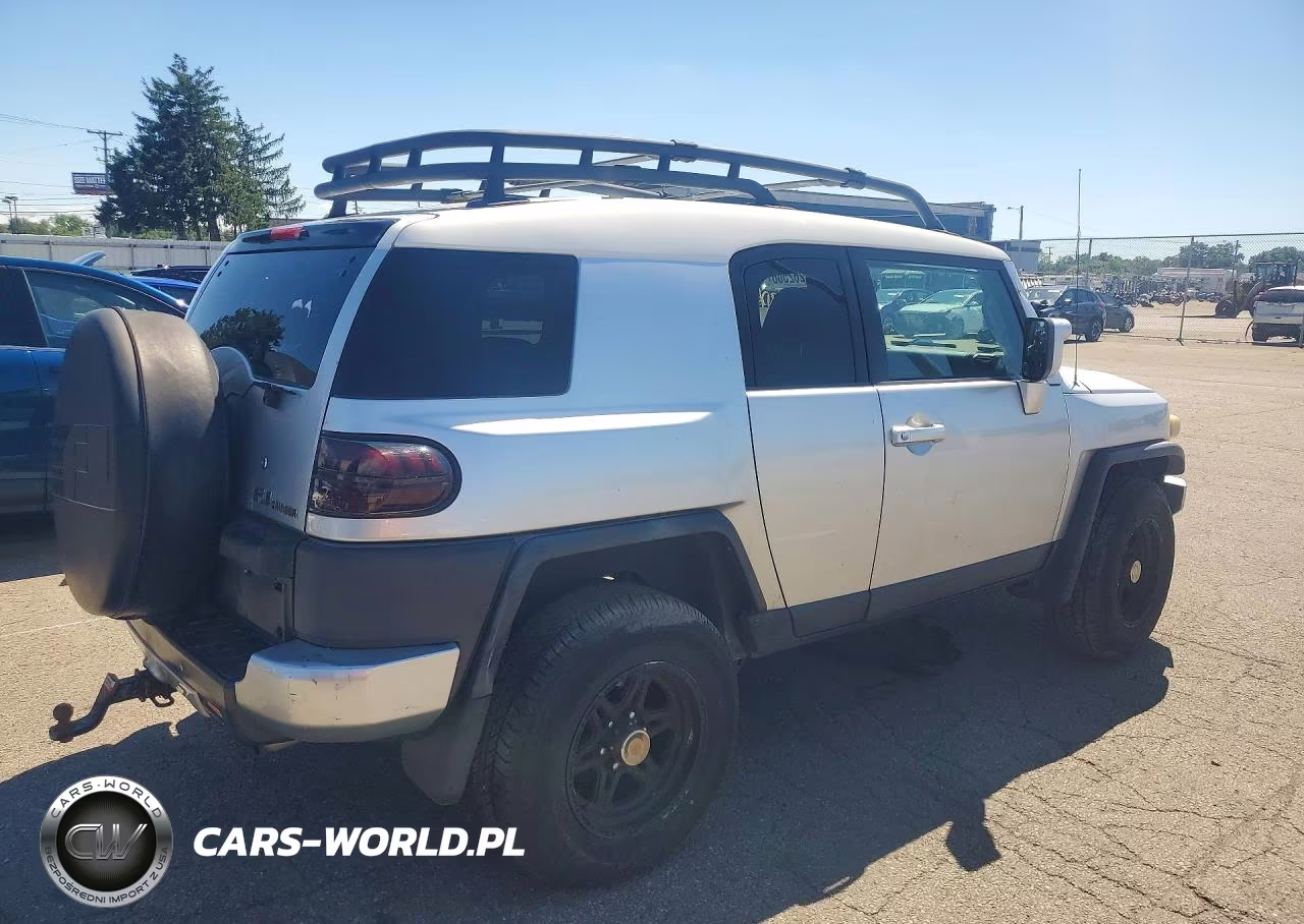 2007 Toyota Fj Cruiser Base VIN:JTEBU11F470068393 - 3